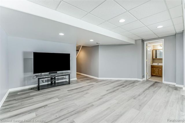 1010 Oak Ridge Circle, Brighton, MI 48116