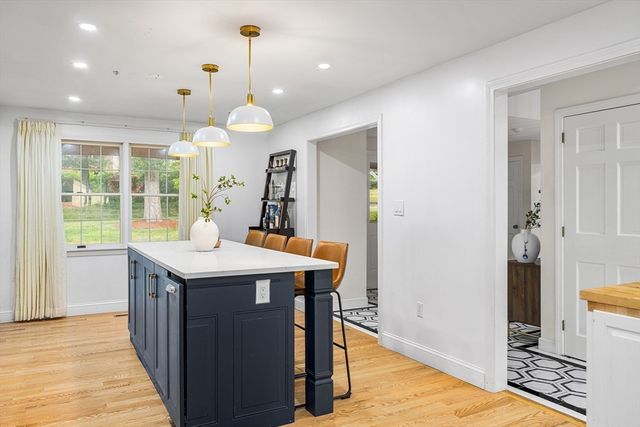 107 Sandra Ln, North Andover, MA 01845