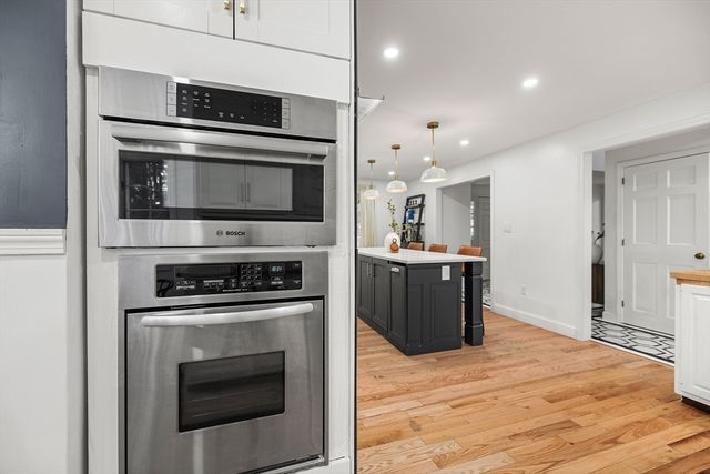 107 Sandra Ln, North Andover, MA 01845
