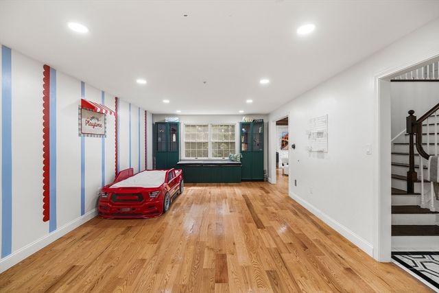 107 Sandra Ln, North Andover, MA 01845