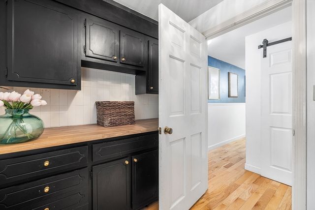 107 Sandra Ln, North Andover, MA 01845
