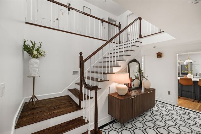 107 Sandra Ln, North Andover, MA 01845