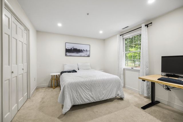 107 Sandra Ln, North Andover, MA 01845