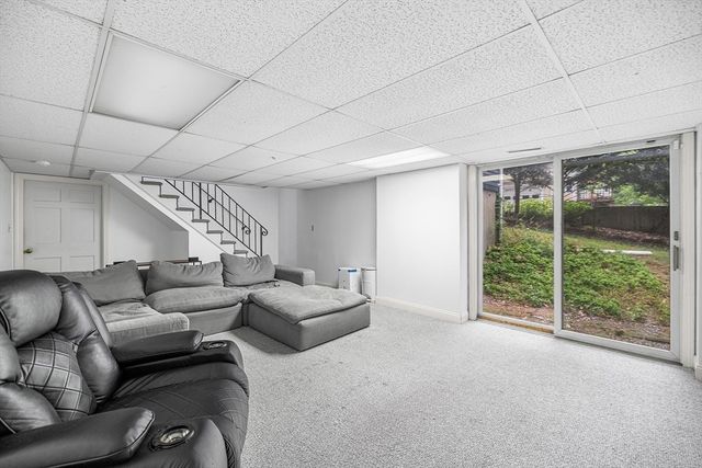 107 Sandra Ln, North Andover, MA 01845