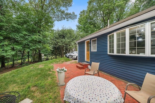 107 Sandra Ln, North Andover, MA 01845