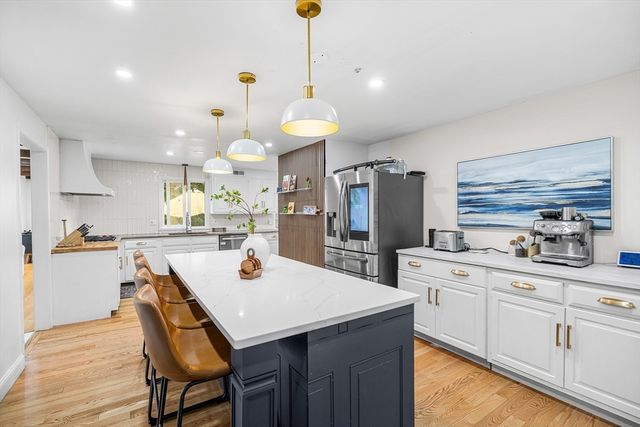 107 Sandra Ln, North Andover, MA 01845