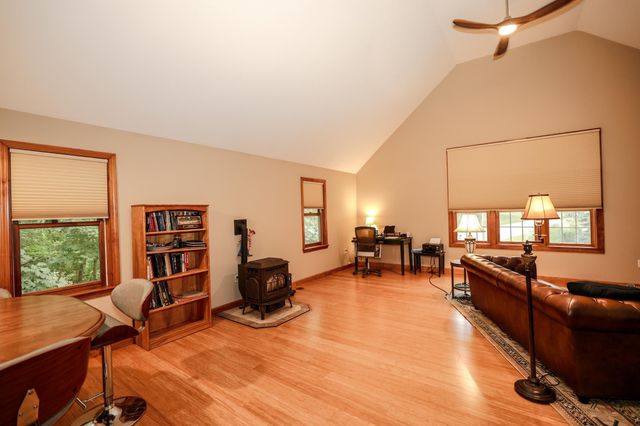 8 Raelynn Drive, Derry, NH 03038
