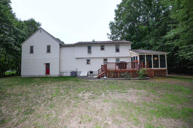 8 Raelynn Drive, Derry, NH 03038