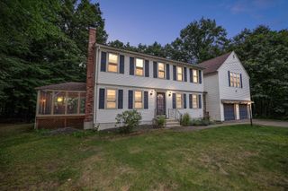 8 Raelynn Drive, Derry, NH 03038