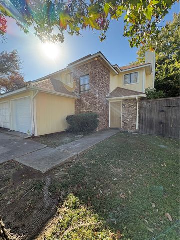 2609 Isbella Drive, Grand Prairie, TX 75052