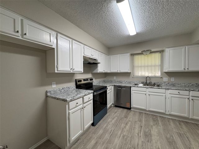 2609 Isbella Drive, Grand Prairie, TX 75052