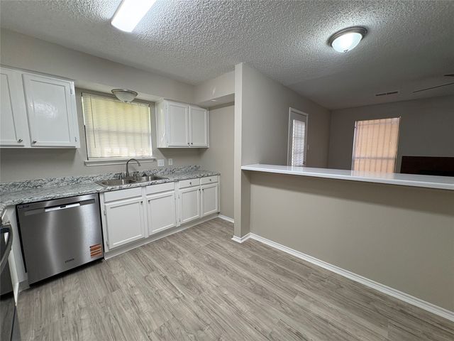 2609 Isbella Drive, Grand Prairie, TX 75052