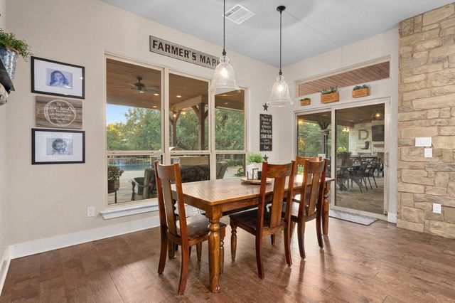 221 Palomino CV, Jarrell, TX 76537