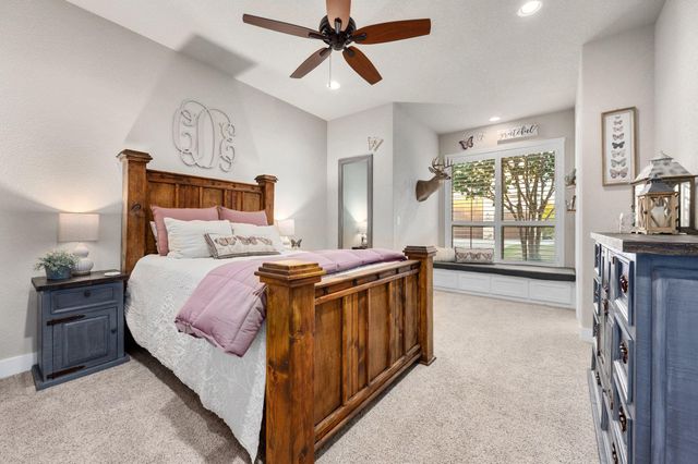 221 Palomino CV, Jarrell, TX 76537