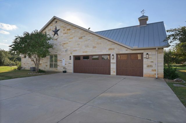 221 Palomino CV, Jarrell, TX 76537