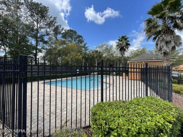 6855 LAKE MIST Lane, Jacksonville, FL 32210