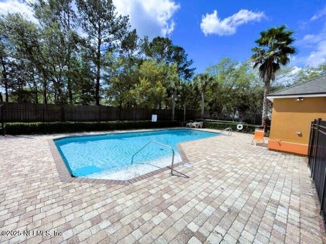 6855 LAKE MIST Lane, Jacksonville, FL 32210