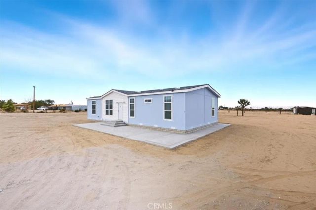 5430 Luna Road, Phelan, CA 92371