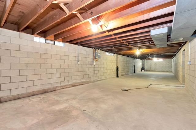 403 PLANK ROAD, Kaukauna, WI 54130