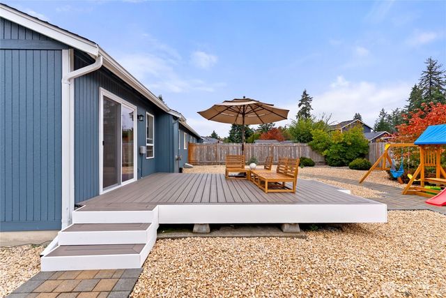 15421 8th Avenue Ct E, Tacoma, WA 98445