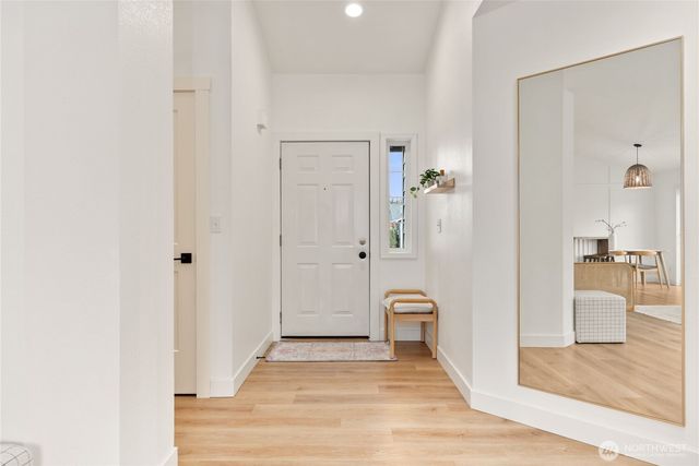 15421 8th Avenue Ct E, Tacoma, WA 98445