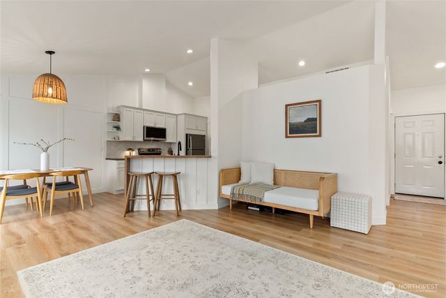 15421 8th Avenue Ct E, Tacoma, WA 98445