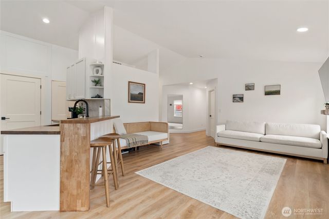 15421 8th Avenue Ct E, Tacoma, WA 98445