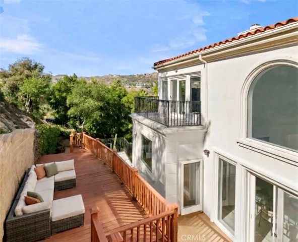 43 Flintlock, Bell Canyon, CA 91307
