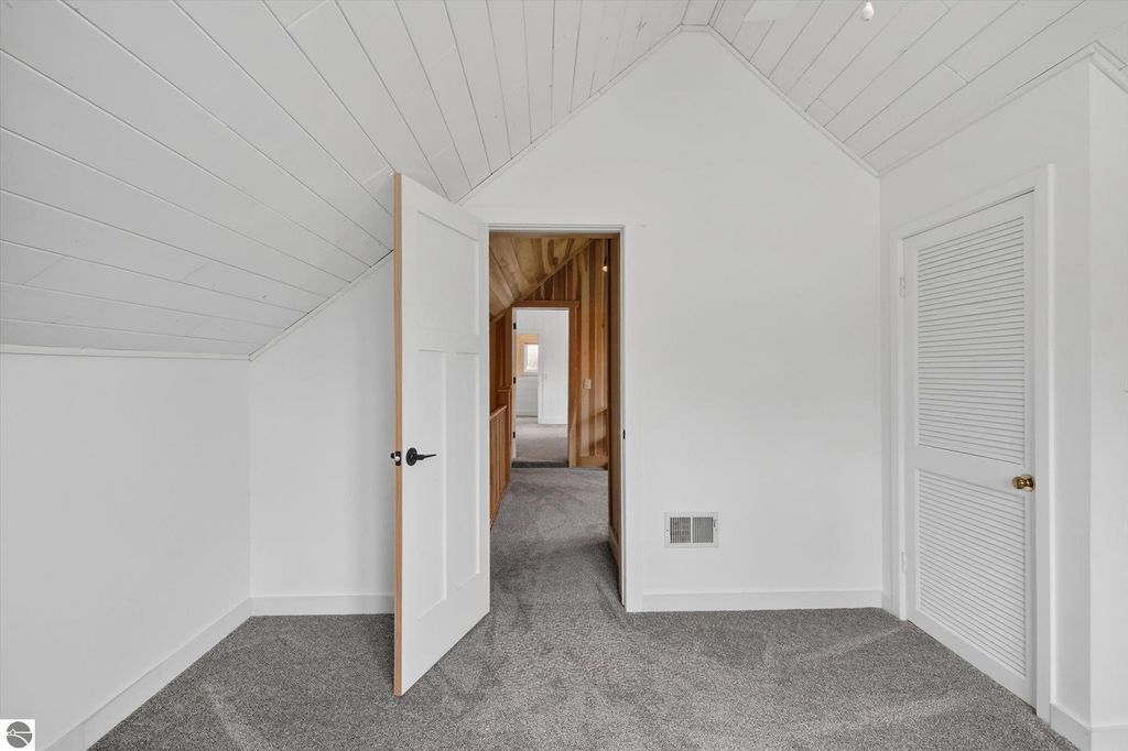 Image 37 of property listing at 6410 W Madison Road, Alma, MI 48801