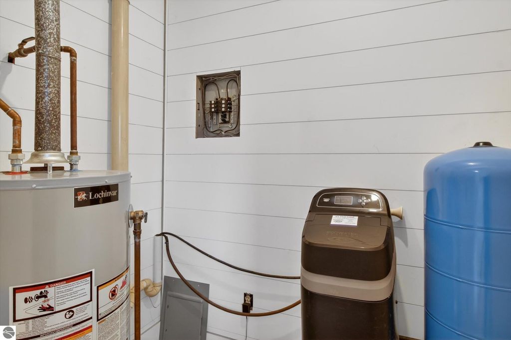 Image 39 of property listing at 6410 W Madison Road, Alma, MI 48801