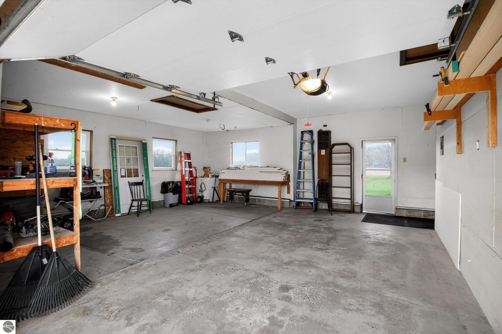 Image 40 of property listing at 6410 W Madison Road, Alma, MI 48801