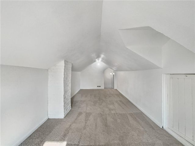 4444 N Chestnut Avenue, Kansas City, MO 64117