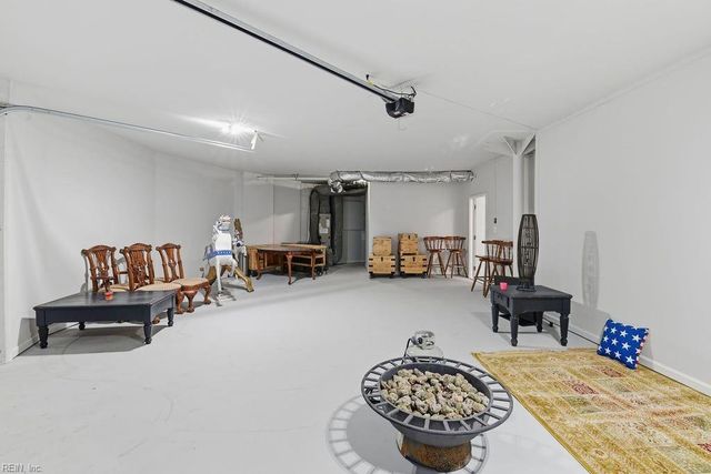 5614 Fairfield LN, Hayes, VA 23072