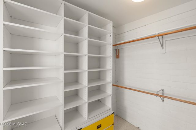 7640 W Maverick Road, Sahuarita, AZ 85629