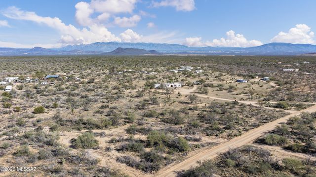 7640 W Maverick Road, Sahuarita, AZ 85629