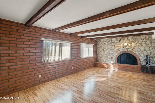 7640 W Maverick Road, Sahuarita, AZ 85629