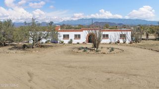 7640 W Maverick Road, Sahuarita, AZ 85629