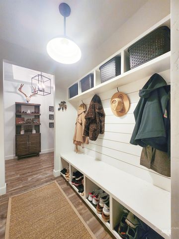 319 Sunderland St, Caldwell, ID 83605