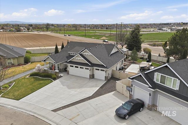 319 Sunderland St, Caldwell, ID 83605