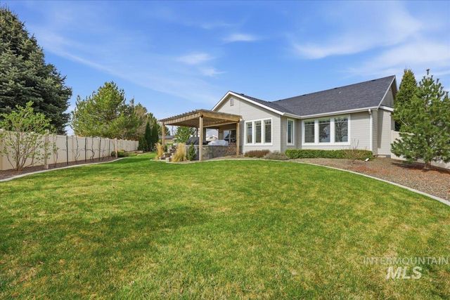 319 Sunderland St, Caldwell, ID 83605