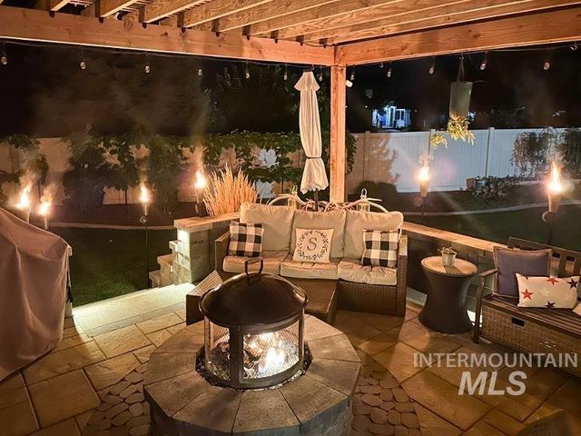 319 Sunderland St, Caldwell, ID 83605