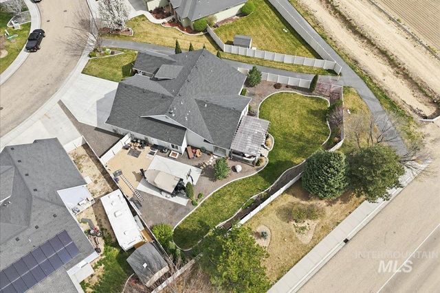 319 Sunderland St, Caldwell, ID 83605