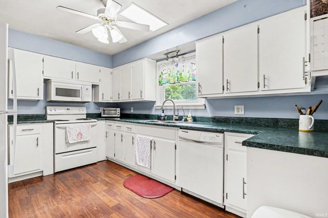 26660 Lakeview Drive, Elkhart, IN 46514