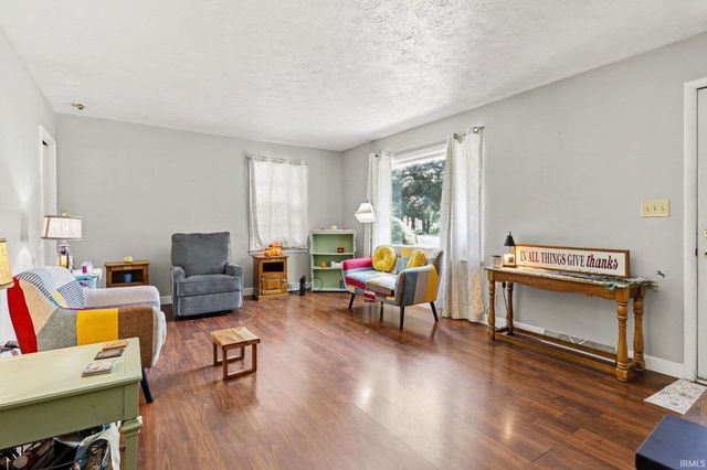 26660 Lakeview Drive, Elkhart, IN 46514