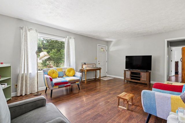 26660 Lakeview Drive, Elkhart, IN 46514