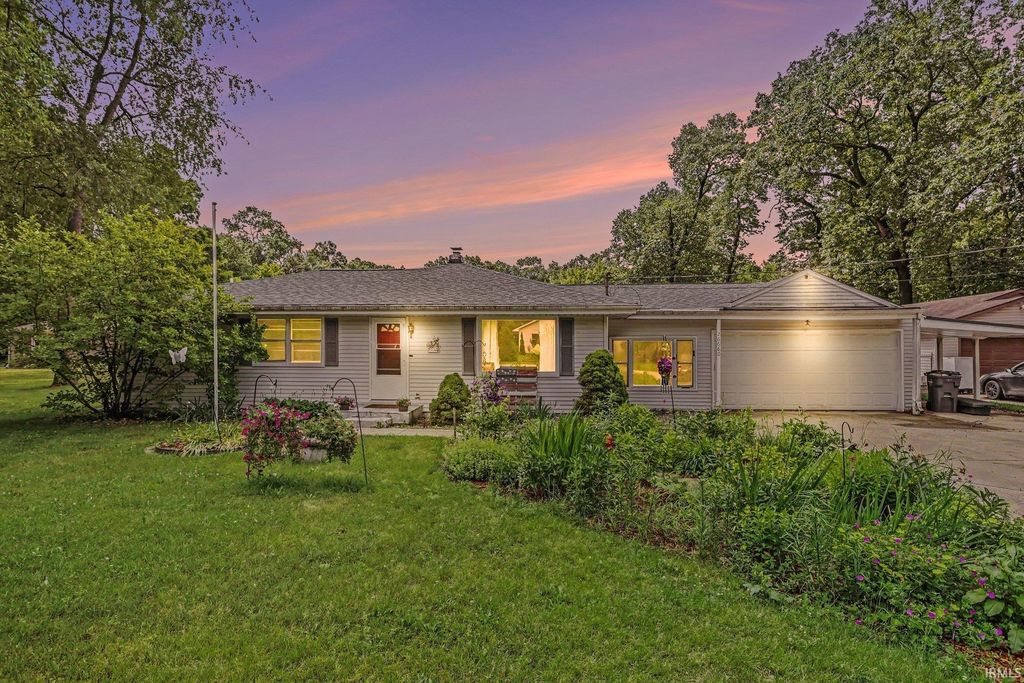 26660 Lakeview Drive, Elkhart, IN 46514