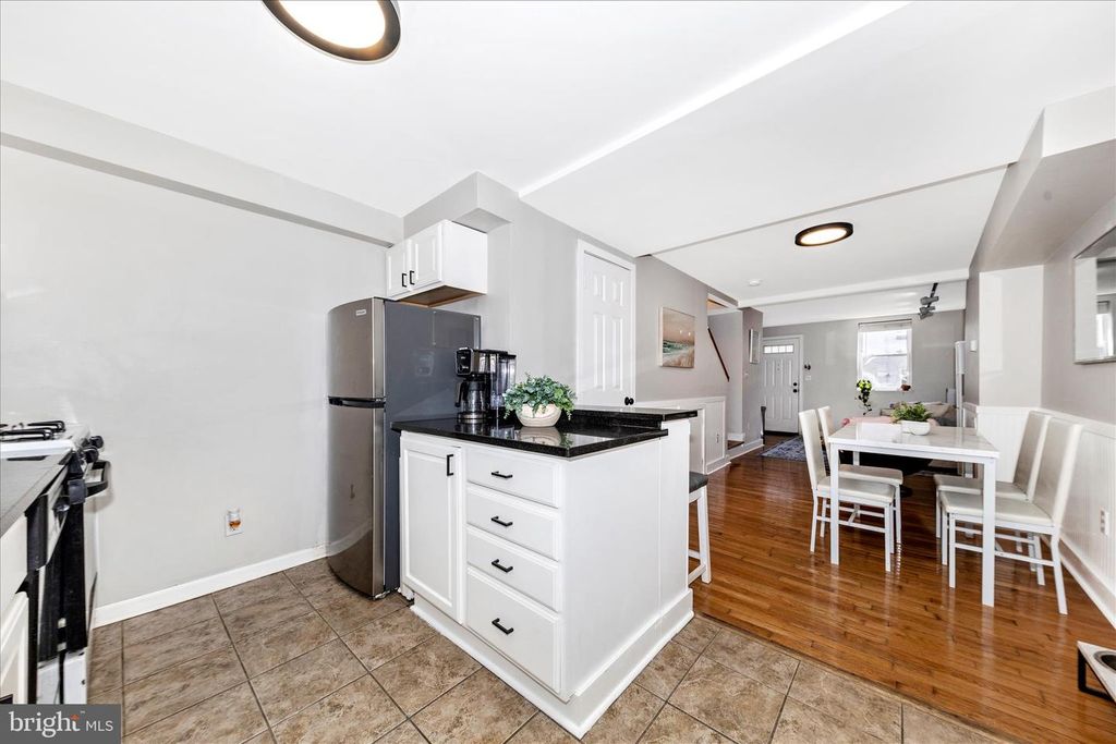 Image 12 of property listing at 922 S DECKER AVE, Baltimore, MD 21224