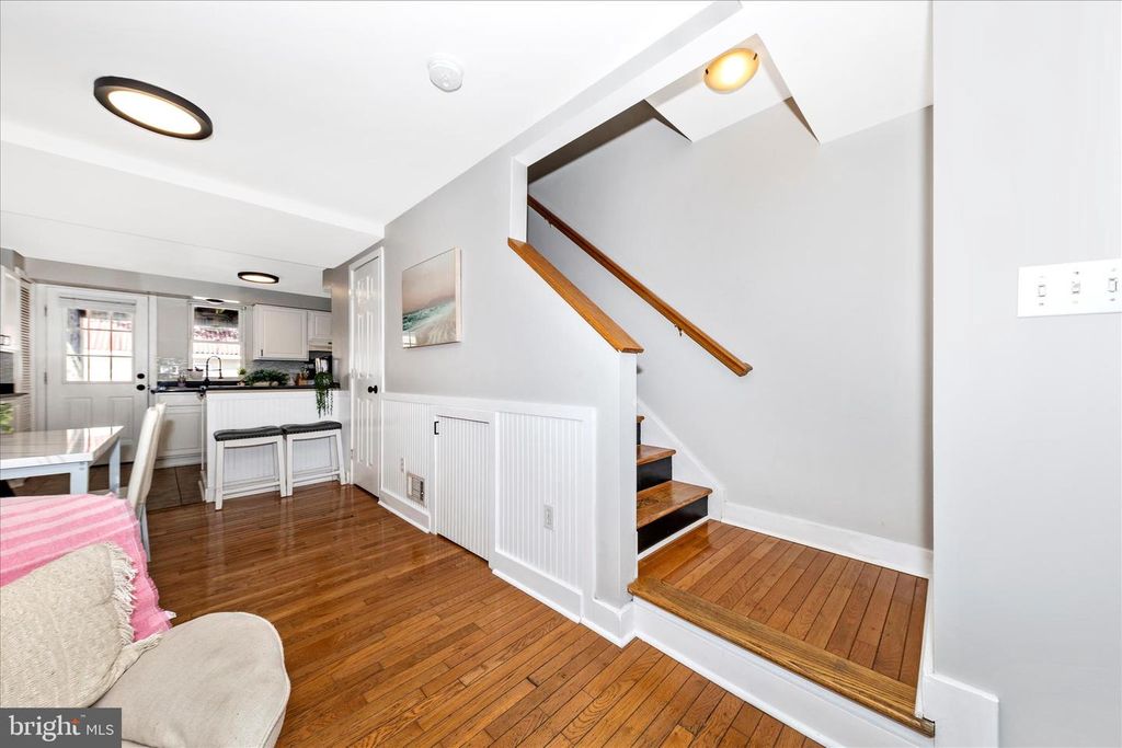 Image 16 of property listing at 922 S DECKER AVE, Baltimore, MD 21224