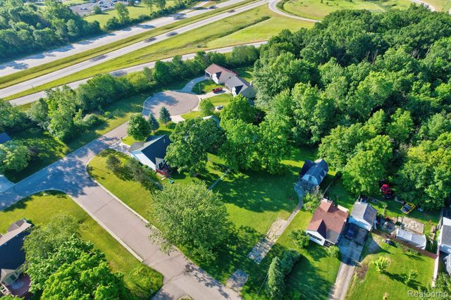 1226 HARDING Drive, Grand Blanc Charter Township, MI 48507