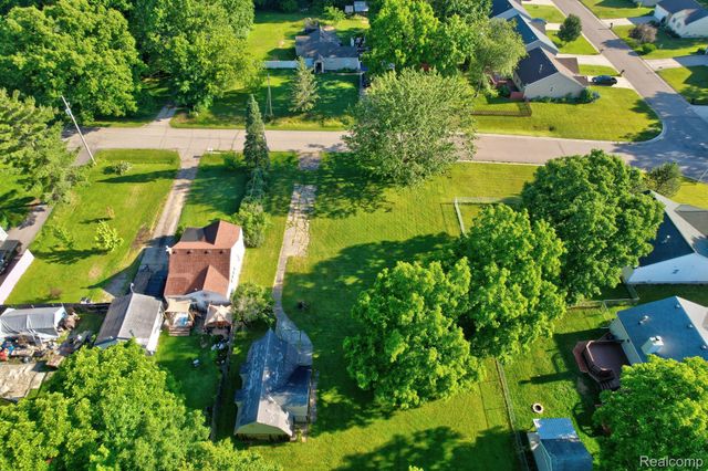 1226 HARDING Drive, Grand Blanc Charter Township, MI 48507